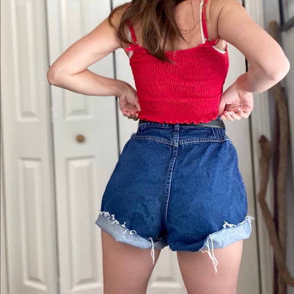 VINTAGE High-Waisted Jean cut-off Shorts - Picture 2 of 11